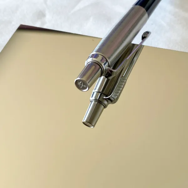 High-gloss polished Finish