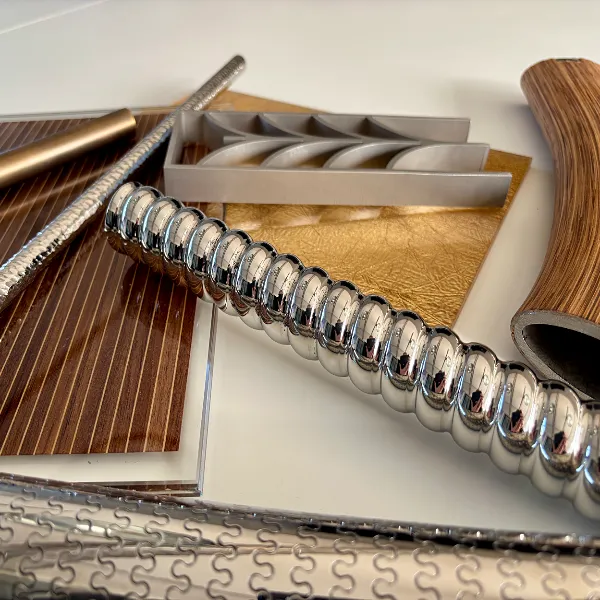 Materialien, Metall und Holz